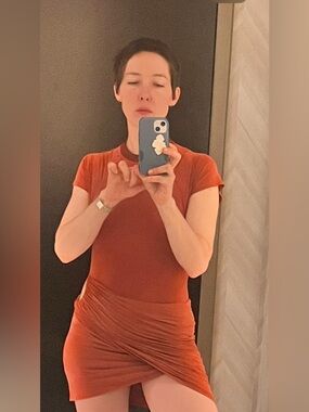 Gorgeous salmon colored dress from Jacquemus Espelho collection